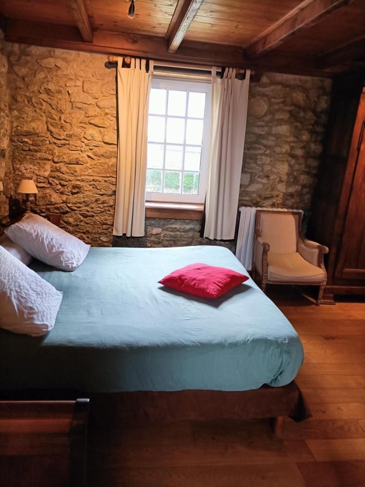 Oudoty Bed and Breakfast Kerlouan Rum bild