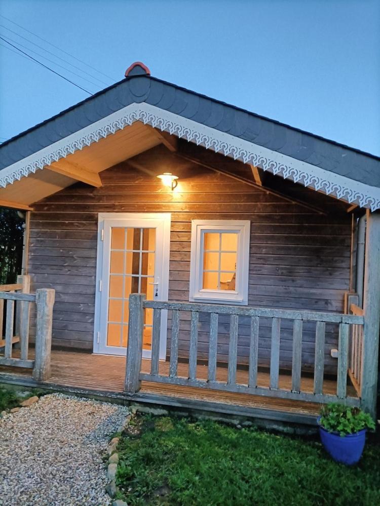 Oudoty Bed and Breakfast Kerlouan Exteriör bild