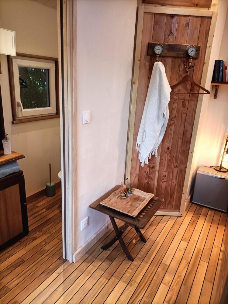 Oudoty Bed and Breakfast Kerlouan Exteriör bild